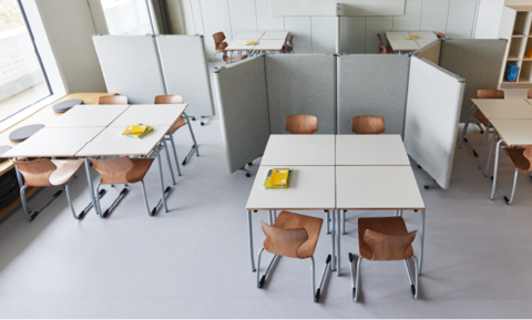 Gruppentische mit Akustriktrennern